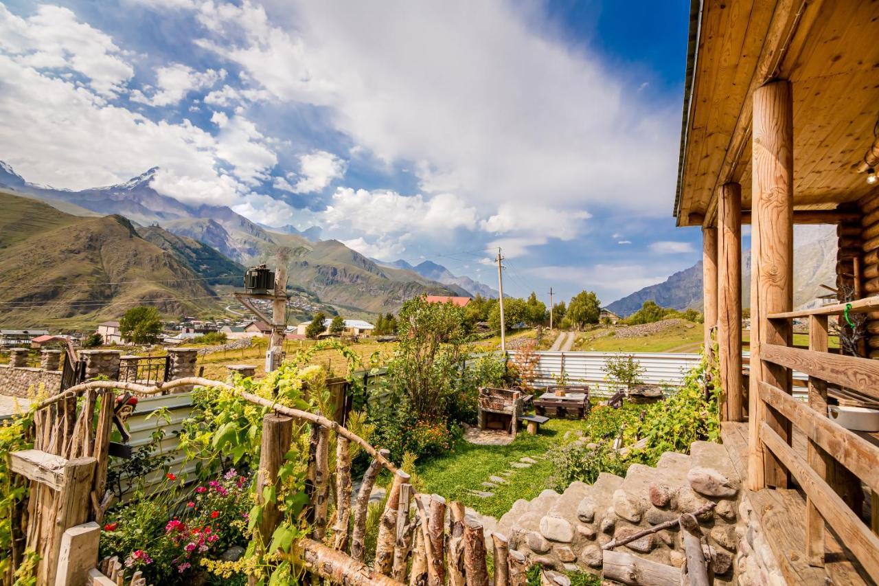 Old Hut Villa Kazbegi Exterior foto