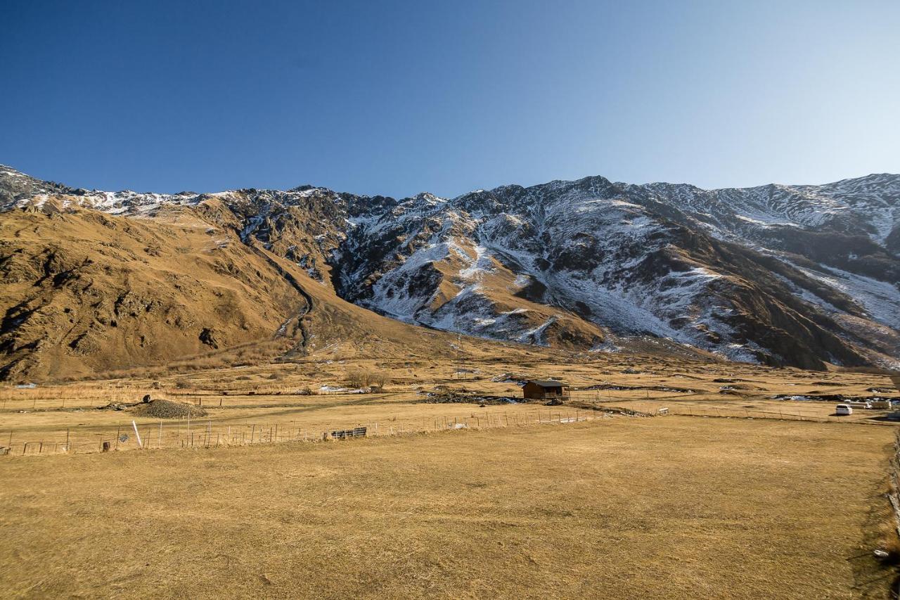 Old Hut Villa Kazbegi Exterior foto